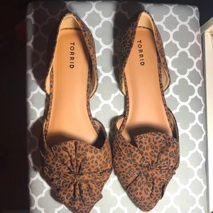 Twist Bow Dorsay Flat - Leopard Faux Suede (WW) Size 13